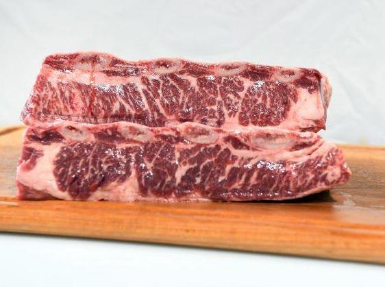 4 Bone Chuck Beef Short Ribs - Wellborn2rbeef.com