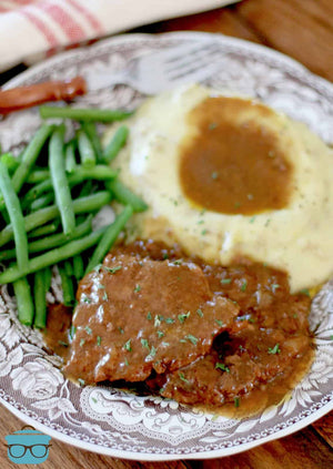 Crock Pot Cubed Steak with Gravy - Wellborn 2R Beef