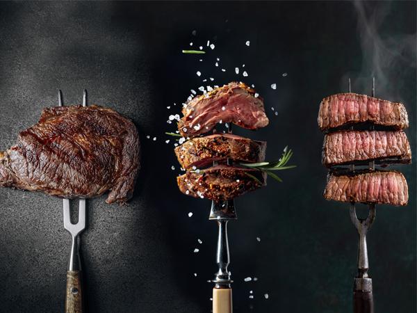 https://www.wellborn2rbeef.com/cdn/shop/products/3-cuts-6-steak-combo-gift-pack-455906.jpg?v=1638852576