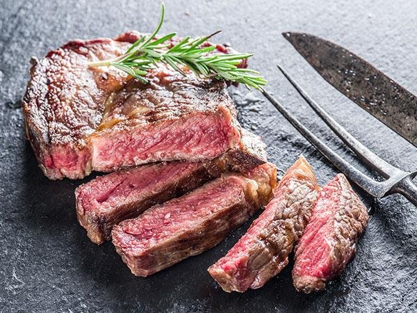 https://www.wellborn2rbeef.com/cdn/shop/products/ribeye-steak-773590.jpg?v=1634314761